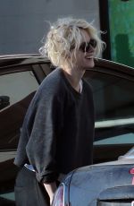KRISTEN STEWART Leaves a Pet Store in Los Feliz 10/21/2016