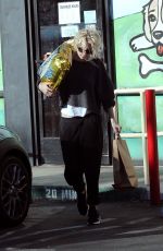 KRISTEN STEWART Leaves a Pet Store in Los Feliz 10/21/2016