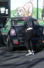 KRISTEN STEWART Leaves a Pet Store in Los Feliz 10/21/2016