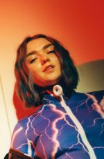 MAISIE WILLIAMS in L