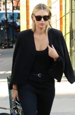 MARIA SHARAPOVA Out and About in New York 10/04/2016