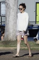 NATALIE PORTMAN Out and About in Beverly Hills 10/06/2016