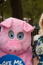 PAMELA ANDERSON at Peta