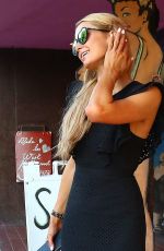 PARIS HILTON Shoping for Halloween Costumes in West Hollywood 10/17/2016