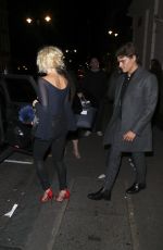 PIXIE LOTT at Albert