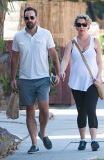 Pregnant KATHERINE HEIGL Out and About in Los Angeles 10/08/2016