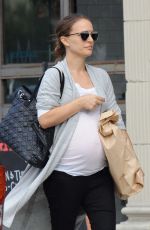 Pregnant NATALIE PORTMAN Out Shopping in Los Angeles 10/24/2016