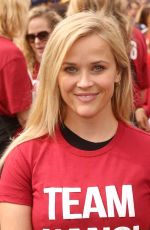 REESE WITHERSPOON at ALS Association Golden West Chapter Los Angeles County Walk to Defeat ALS 10/16/2016