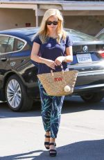 REESE WITHERSPOON Out and About in Los Angeles 10/21/2016