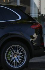 REESE WITHERSPOON Out Shopping in Malibu 10/19/2016