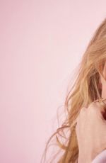 RENEE ZELLWEGER in Red Magazine, UK October 2016
