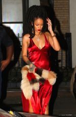 RIHANNA Out for Dinner in New York 10/05/2016