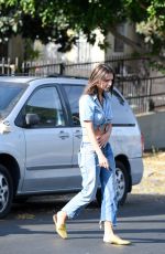 EMILY RATAJKOWSKI Leaves a Restaurant in Silver Lake 10/07/2016