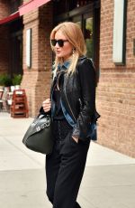 ROSIE HUNTINGTON-WHITELEY Arrives at Her Hotel in New York 10/20/2016