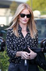 ROSIE HUNTINGTON-WHITELEY Out and About in Beverly Hills 10/25/2016