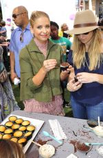 SARAH MICHELLE GELLAR at Foodstirs Host Kids in the Kitchen at The Grove in Los Angeles 10/02/2016