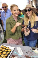 SARAH MICHELLE GELLAR at Foodstirs Host Kids in the Kitchen at The Grove in Los Angeles 10/02/2016