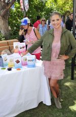 SARAH MICHELLE GELLAR at Foodstirs Host Kids in the Kitchen at The Grove in Los Angeles 10/02/2016
