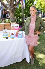 SARAH MICHELLE GELLAR at Foodstirs Host Kids in the Kitchen at The Grove in Los Angeles 10/02/2016