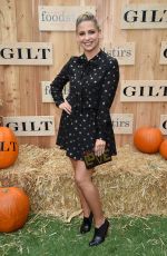 SARAH MICHELLE GELLAR at Gilt & Foodstirs Celebrate Exclusive Cupcake Kit Launch in Pacific Palisades 10/29/2016