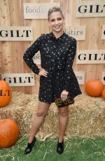 SARAH MICHELLE GELLAR at Gilt & Foodstirs Celebrate Exclusive Cupcake Kit Launch in Pacific Palisades 10/29/2016
