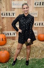 SARAH MICHELLE GELLAR at Gilt & Foodstirs Celebrate Exclusive Cupcake Kit Launch in Pacific Palisades 10/29/2016