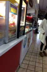 SELENA GOMEZ at Arcade in Rennessee 10/07/2016