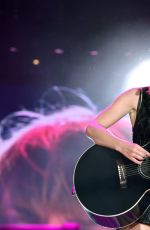 TAYLOR SWIFT Performs at US Grand Prix in Austin 10/22/2016