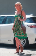 TORI SPELLING Out and About in Beverly Hills 10/05/2016