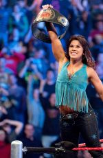 WWE - Mickie James