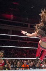 WWE - WWE