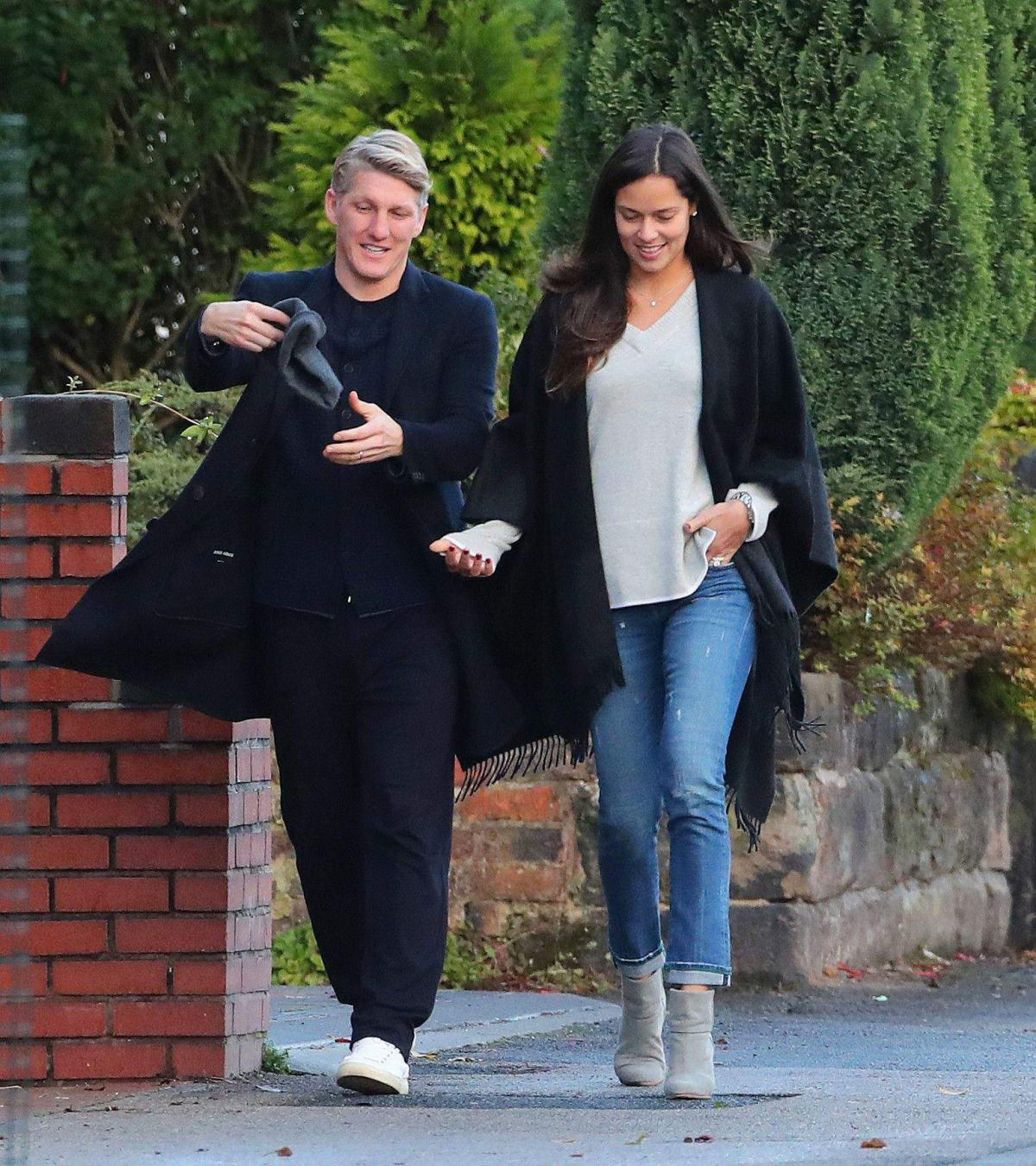 ANA IVANOVIC and Bastian Schweinsteiger Out for Lunch in Cheshire 11/04