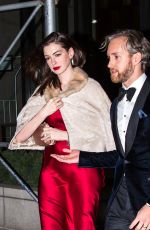 ANNE HATHAWAY and Adam Shulman Out for Dinner in New York 11/12/2016