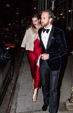 ANNE HATHAWAY and Adam Shulman Out for Dinner in New York 11/12/2016