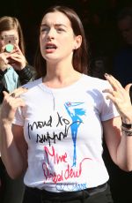 ANNE HATHAWAY Stumping for Hliiary Clinton at Temple University in Philadelphia 11/02/2016