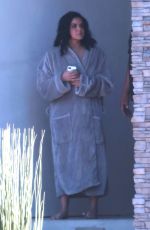 ARIEL WINTER Taking a Selfie in Her Bathrobe 14/11/2016