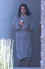 ARIEL WINTER Taking a Selfie in Her Bathrobe 14/11/2016