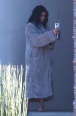 ARIEL WINTER Taking a Selfie in Her Bathrobe 14/11/2016