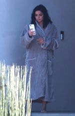 ARIEL WINTER Taking a Selfie in Her Bathrobe 14/11/2016