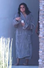 ARIEL WINTER Taking a Selfie in Her Bathrobe 14/11/2016