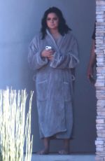 ARIEL WINTER Taking a Selfie in Her Bathrobe 14/11/2016