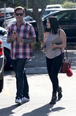 ARIEL WINTER Visits a School to Take a College Classes in Los Angeles 11/09/2016