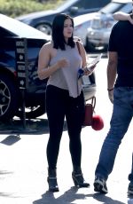 ARIEL WINTER Visits a School to Take a College Classes in Los Angeles 11/09/2016