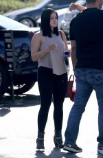 ARIEL WINTER Visits a School to Take a College Classes in Los Angeles 11/09/2016