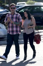 ARIEL WINTER Visits a School to Take a College Classes in Los Angeles 11/09/2016