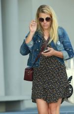 BUSY PHILIPPS Out for Shopping in West Hollywood 11/16/2016