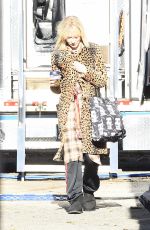 CATE BLANCHETT Leaves 