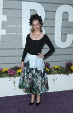 ELIZABETH BANKS at 2016 Breeders Cup in Arcadia 11/05/2016