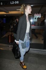 ELLE FANNING at Los Angeles International Airport 11/04/2016