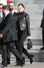HAILEE STEINFELD Arrives at ABBC Studio in Los Angeles 11/01/2016